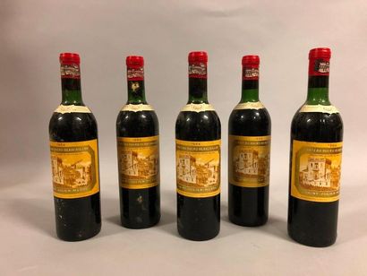 null 5 bouteilles CH. DUCRU-BEAUCAILLOU, 2° cru Saint-Julien 1964 (2 J, 1 TLB, 1...
