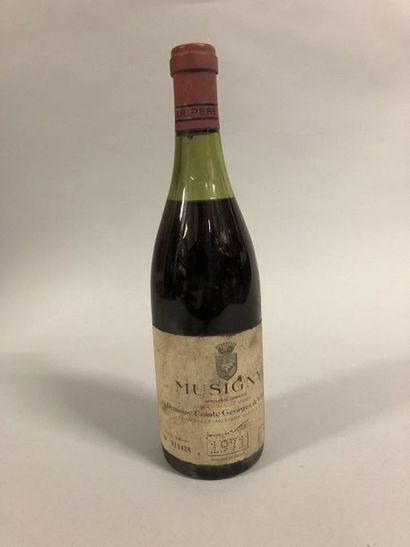 null 1 bouteille MUSIGNY, ''V.V.'', Comte de Vogüe 1971 (capsule CRD d'origine, es,...