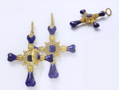 null 									
Pendentif croix reliquaire en or 750 millièmes et lapis-lazuli, à...