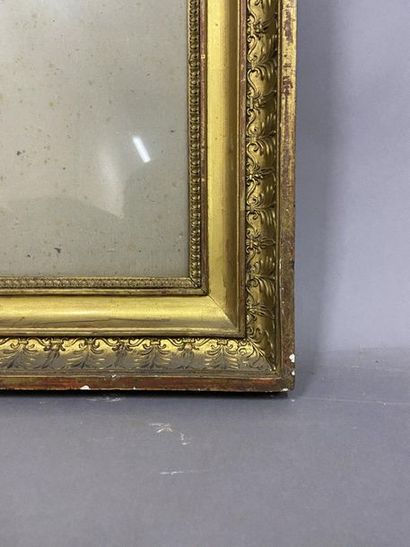 null Wooden frame with a double groove in gilded paste

Empire Period

43 x 60 x...