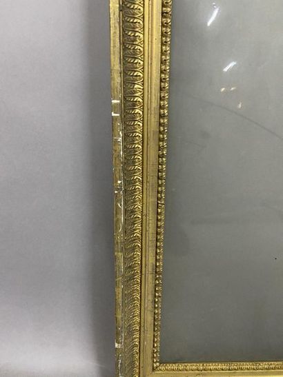 null Wooden frame and gilded paste with palmette decoration

Empire Period

45 x...