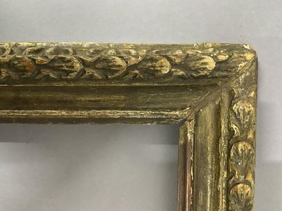 null Moulded wooden frame, formerly gilded with mecca, with an upside-down profile

Italy,...