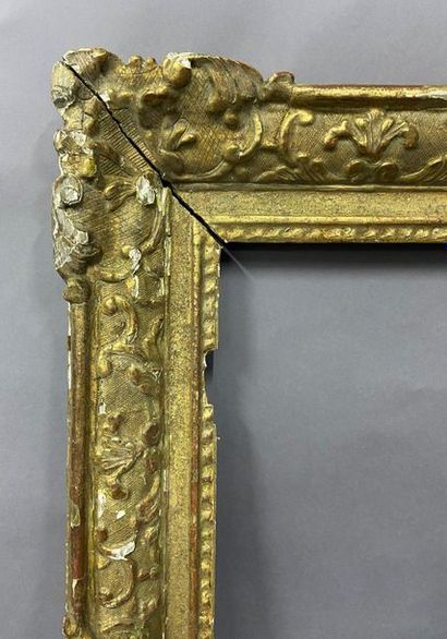 null Cadre en chêne sculpté et doré à décor Bérain

Epoque Louis XIV

53,5 x 42,5...