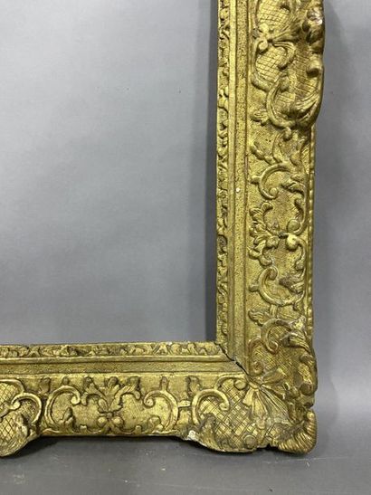 null Cadre en chêne sculpté et doré à décor Bérain

Epoque Louis XIV

64 x 52,5 x...