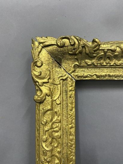 null Cadre en sapin sculpté et doré 

Angleterre, XVIIIème siècle

33 x 41 x 10 cm...