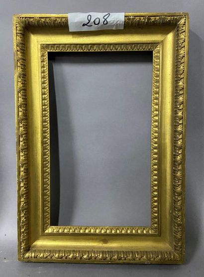 null Carved and gilded lindenwood frame with heart grape decoration

Italy, early...