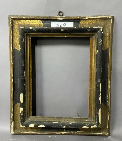 null Gold and blackened moulded wooden frame with upside down profile

Italy or Espgane...
