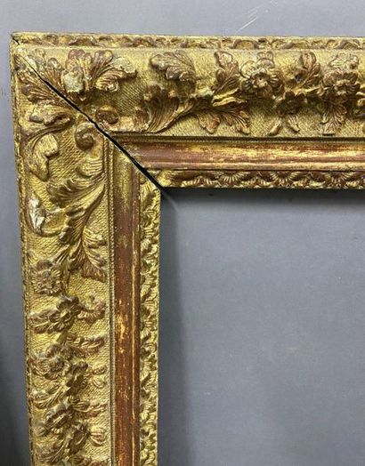 null Beautiful carved oak frame, formerly gilded, with an abundant decoration of...