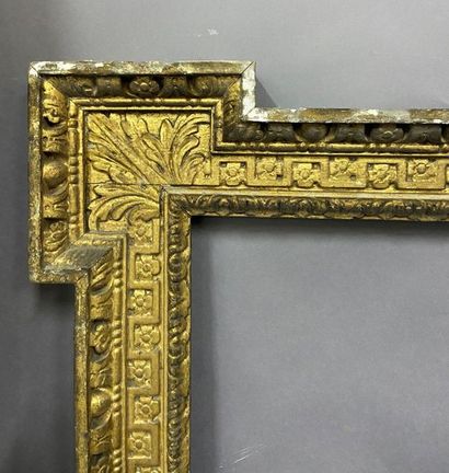 null Carved and gilded fir wood frame with decorations of recessed corners, Greek...