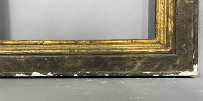 null Gilded molded wood frame with faux marble frame and entablature.

16th, 20th...