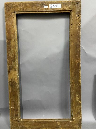 null Sculpted and gilded lindenwood frame with a frieze of laurel leaves 

Louis...