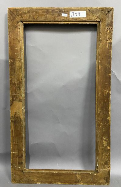 null Sculpted and gilded lindenwood frame with a frieze of laurel leaves 

Louis...