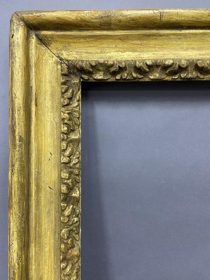 null Cadre en bois, mouluré et doré 

Italie, XVII-XVIIIe siècle

33,5 x 45 x 10...