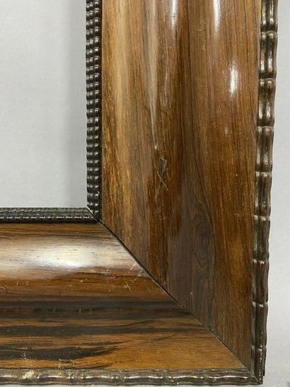 null Cadre en bois et placage de palissandre

France, XIXe siècle

39 x 34 x 10,5...