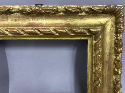 null Cadre en tilleul, sculpté et doré

Italie du Nord Piémont, XVIIe siècle

14...