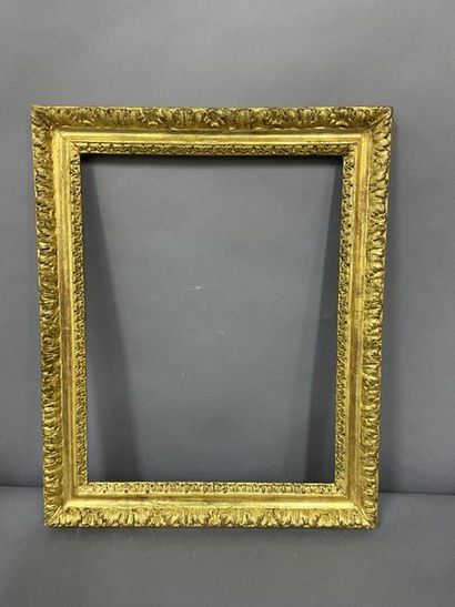 null Carved and gilded wooden frame with acanthus leaf frieze decoration 

Louis...