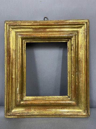 null Moulded and gilded wooden frame with an upside-down profile

Italy, XVII-XVIIIth...