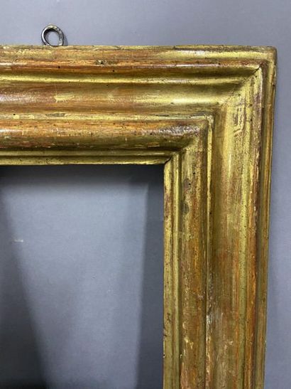 null Moulded and gilded wooden frame with an upside-down profile

Italy, XVII-XVIIIth...