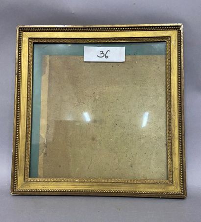 null Wooden and gilded stucco stick in the Louis XVI style

34 x 33.5 x 4 cm 