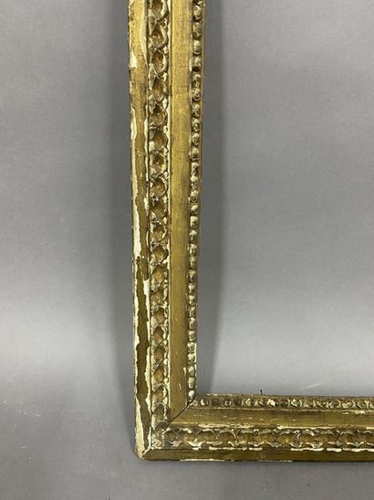 null Sculpted and formerly gilded oak stick

Louis XVI period

36.5 x 46 x 5 cm 