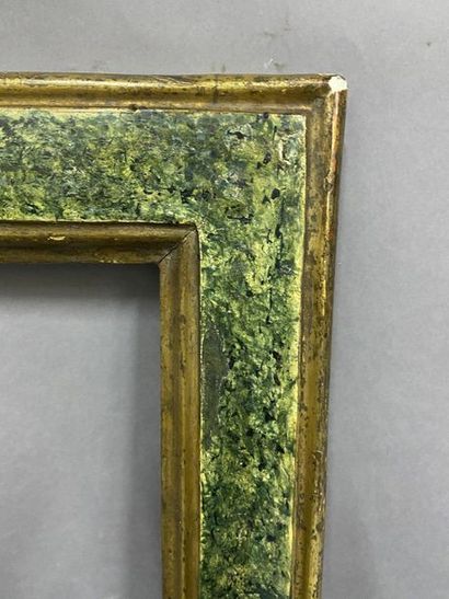 null Beautiful molded, gilded and rechampi faux green marble chopstick,

Italy XVIIIth...