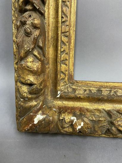 null Sculpted and gilded oak frame with a frieze of laurel leaves

Louis XIII period

43...