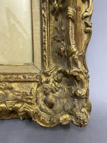 null Carved wood and gilded resin frame in Louis XV style

twentieth century

22.5...