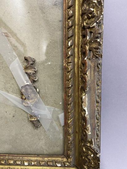 null Carved and gilded wood frame with openwork decoration of a leafy frieze

Louis...