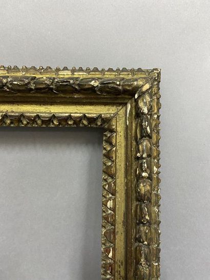 null Cadre en tilleul sculpté et doré 

Italie, XVIIIème siècle

28,5 x 20 x 4 cm...