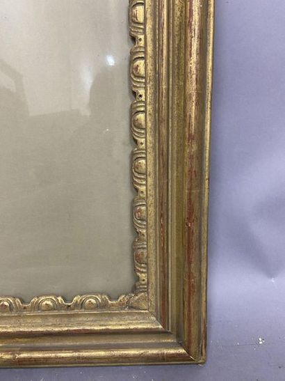 null Carved and gilded wooden frame with festoon rabbets decoration

18th century...