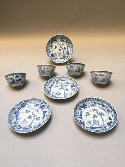 null CHINE
Ensemble de vingt tasses et vingt soucoupes en porcelaine décorées en...