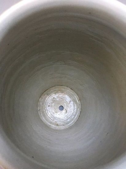 null JAPON 

Vase de forme balustre en porcelaine décoré dans la palette imari de...