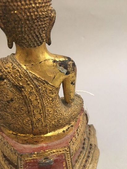 null THAILANDE. 

Ratanakosin Statuette de bouddha Sakyamuni en bronze laqué or et...