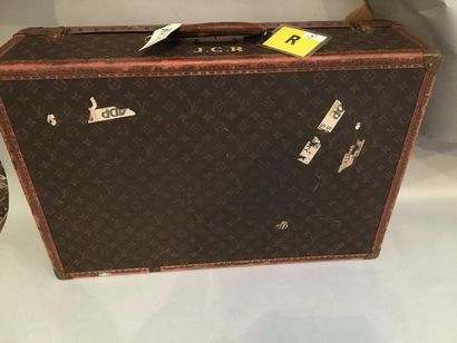 null LOUIS VUITTON Une valise rigide vintage monogrammé

Longeur : 70,5 cm

Hauteur...