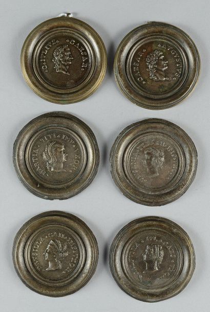 null Six médaillons en bronze argenté représentant des profiles d'empereurs et impératrice...