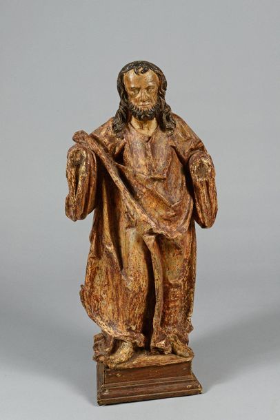 null Figure d'apôtre en chêne sculpté en ronde bosse, polychrome. Le saint est représenté...