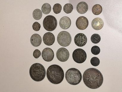 null 50 monnaies variées divisionnaires principalement
en argent du XIVe au XXe siècle...