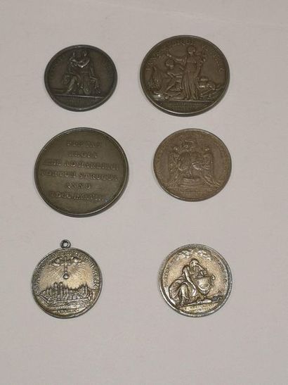 null LOUIS XV / LOUIS XVI
5 médailles variées en argent. Différents modules : 1745...