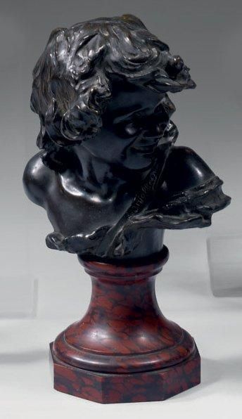 INJALLABERT Buste d'enfant, en bronze ciselé et patiné. Il est représenté la tête...