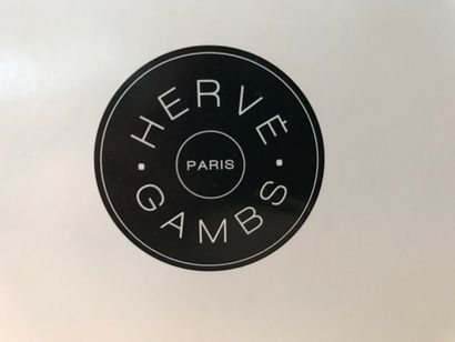 null Hervé GAMBS, environ 30 « diffuseurs de parfum fleur couture »