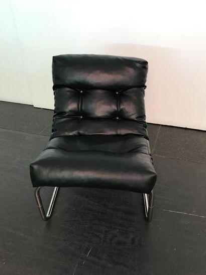 14 fauteuils club simili cuir noir (usures...