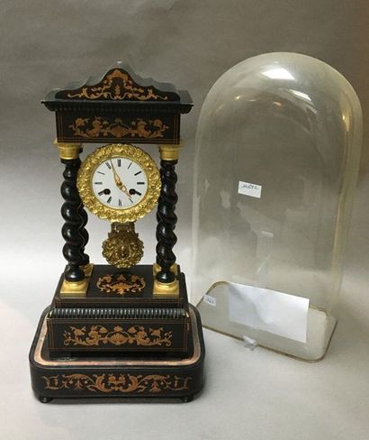 null Gantry clock

End of the 19th century

ref 24
Sold as is