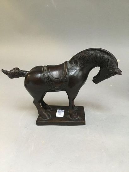 null Bronze horse with curved head