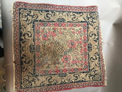 null Small carpet representing a bird

50 x 53 cm

Sold as is