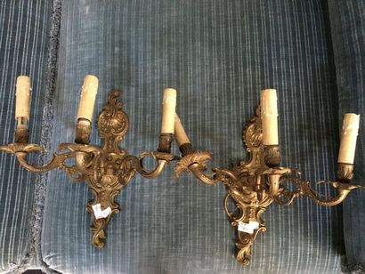 null Pair of three-light sconces

Louis XV style

Height: 39 cm 
Sold as is