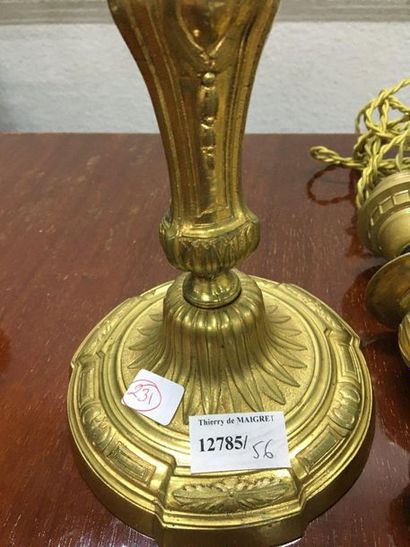 null Pair of torches

Louis XVI period

Accidents 

Sold as is
H: 35 cm