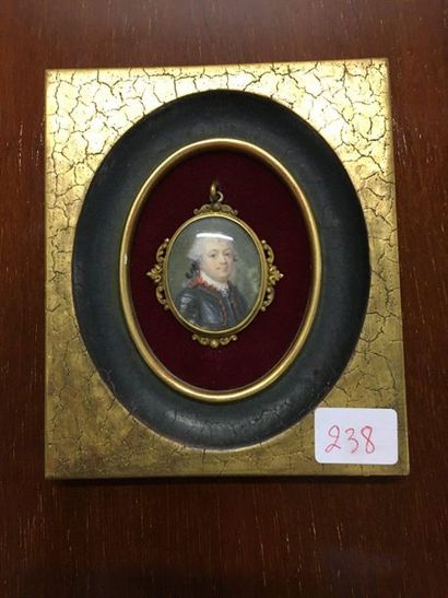 null Miniature pendentif : portrait d'homme

Epoque Louis XVI