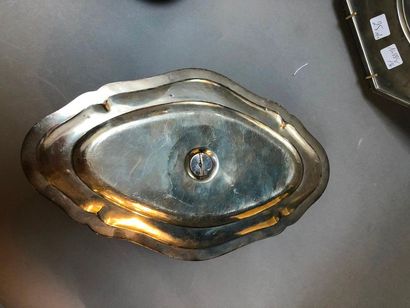null Lot silver plated metal: tray with cut sides, round dish with cut sides, a plate...