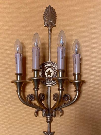 null Four wall lights with four arms of lights in metal and gilt bronze style

H:...