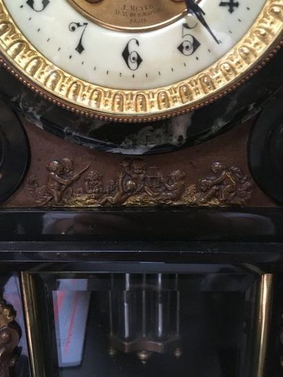 null Black marble and bronze mantel set with a bronze dial signed J.MEYER 31 33 bd...